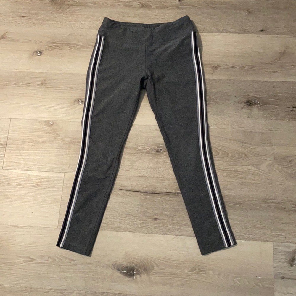 Dark grey leggings